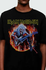 Camiseta Manga Curta Iron Maiden Fear Live Flames