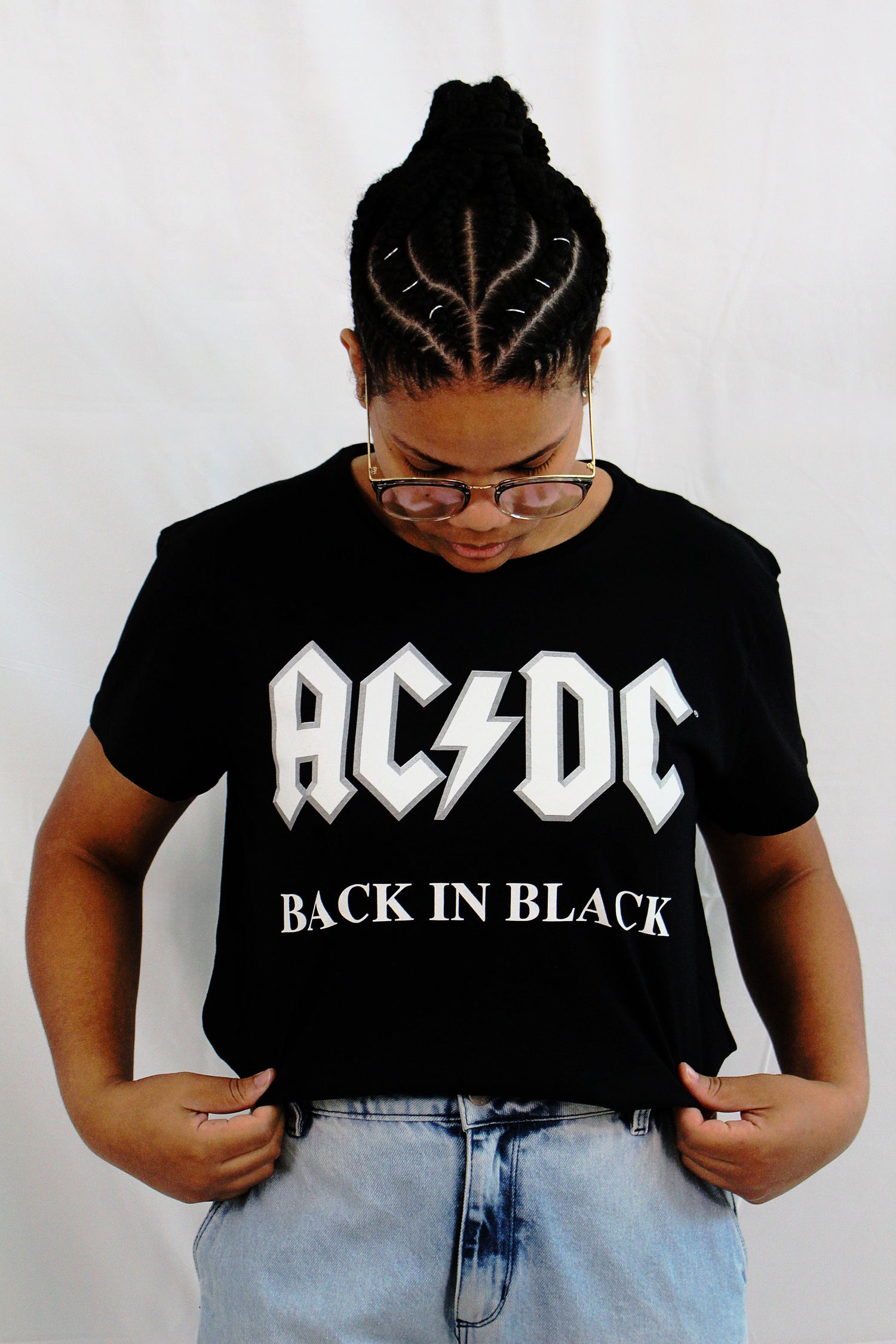 Camiseta Manga Curta Feminina AC/DC Back In Black