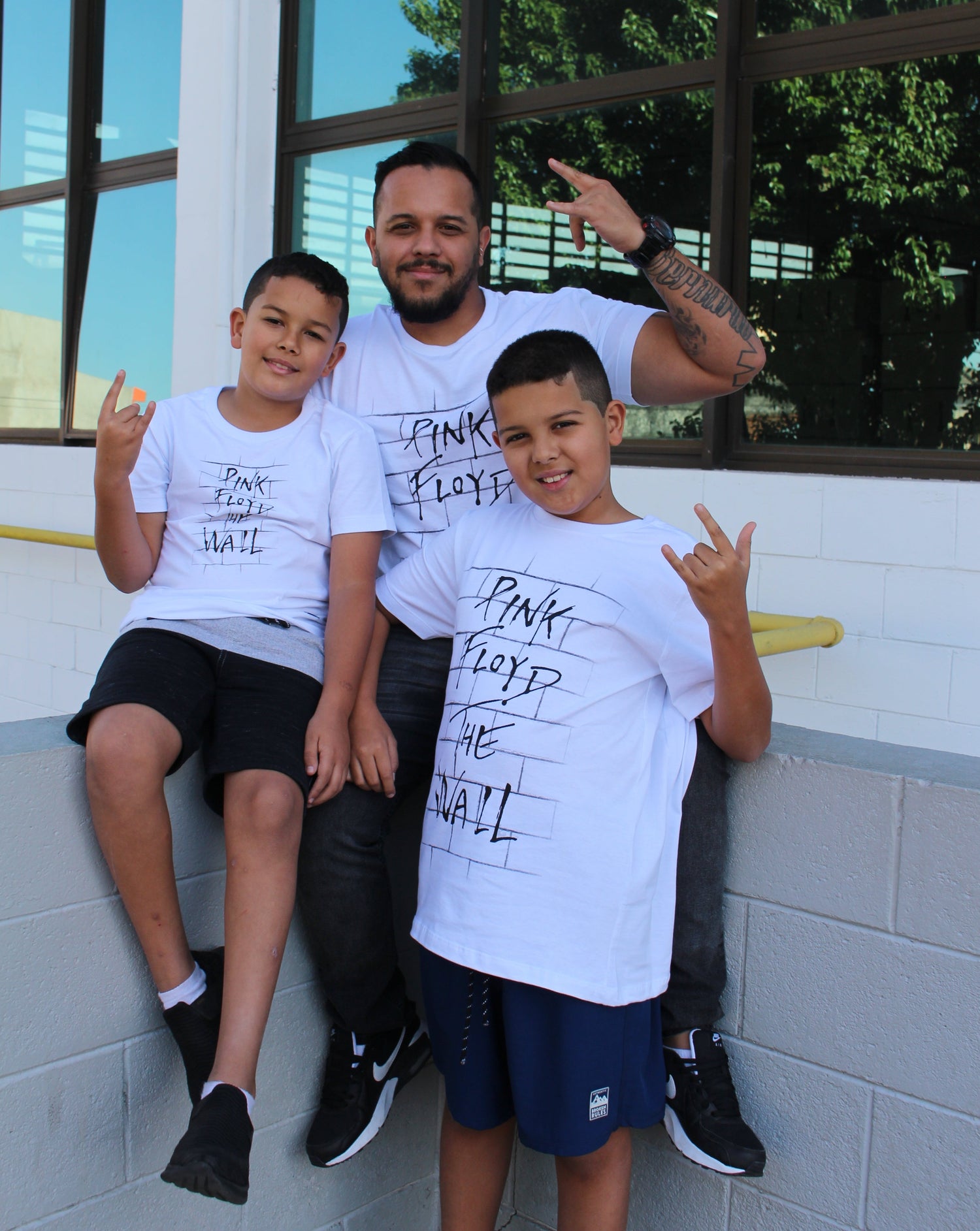 Camiseta Manga Curta Infantil Pink Floyd The Wall