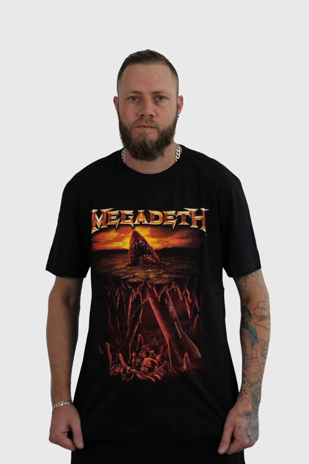 Camiseta Manga Curta Megadeth Shark Nukes