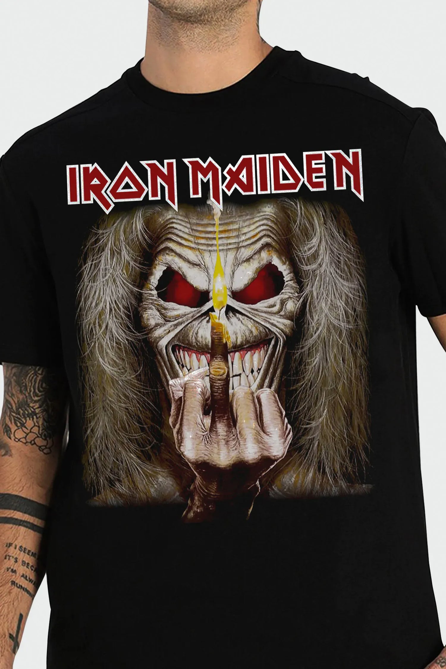 Camiseta Manga Curta Iron Maiden Finger