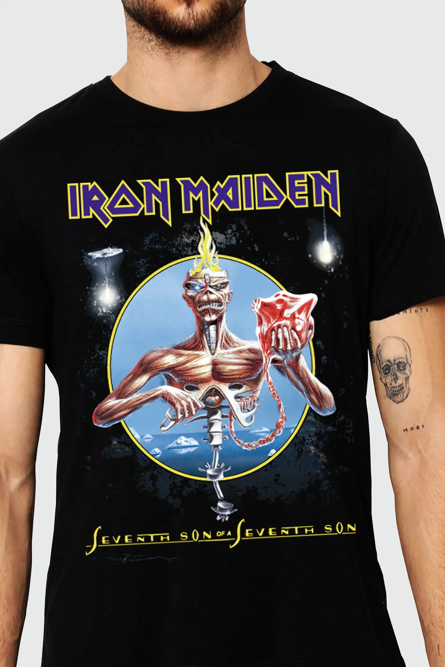 Camiseta Manga Curta Iron Maiden Seventh Son