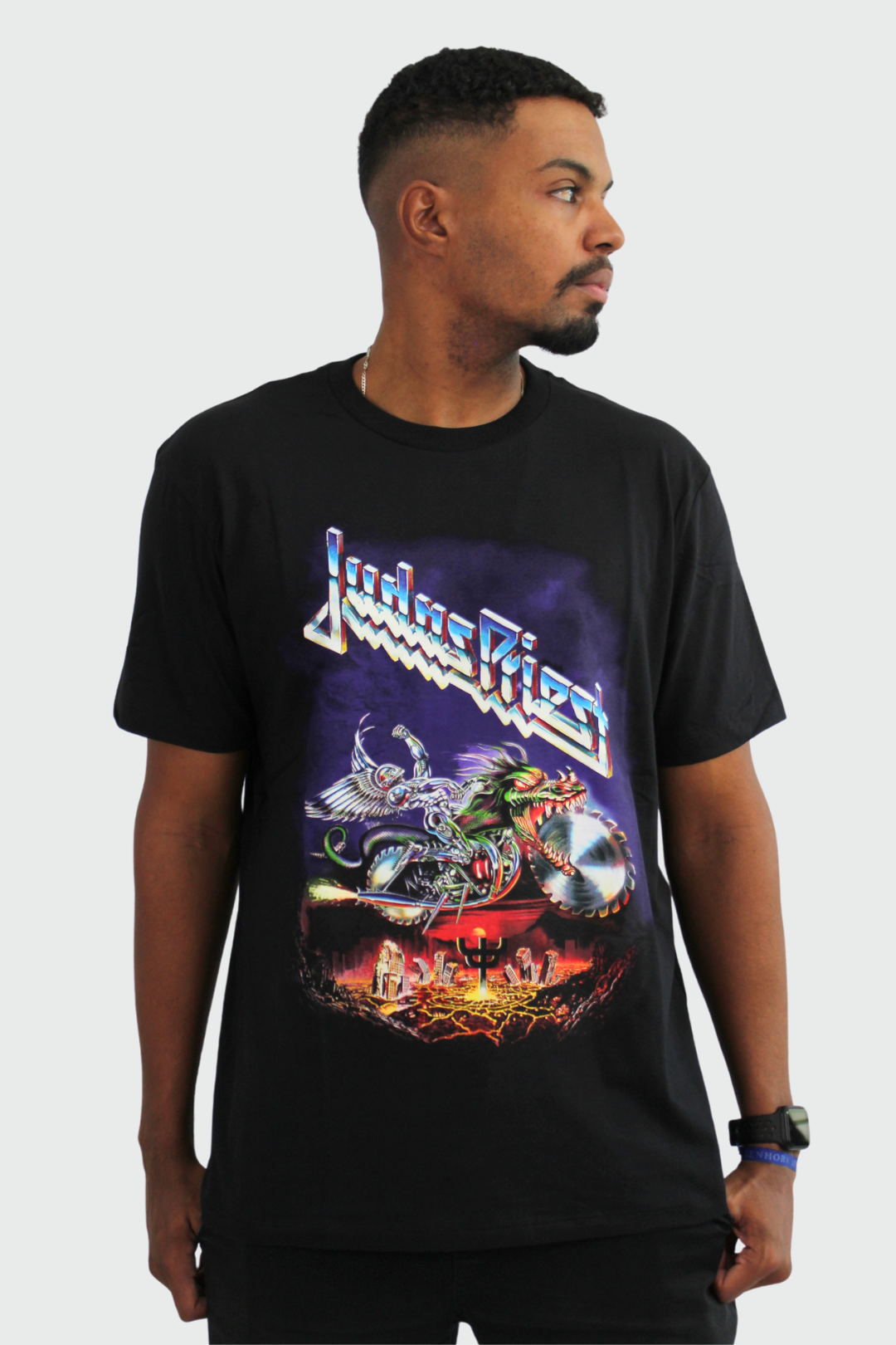 Camiseta Manga Curta Judas Priest Painkiller