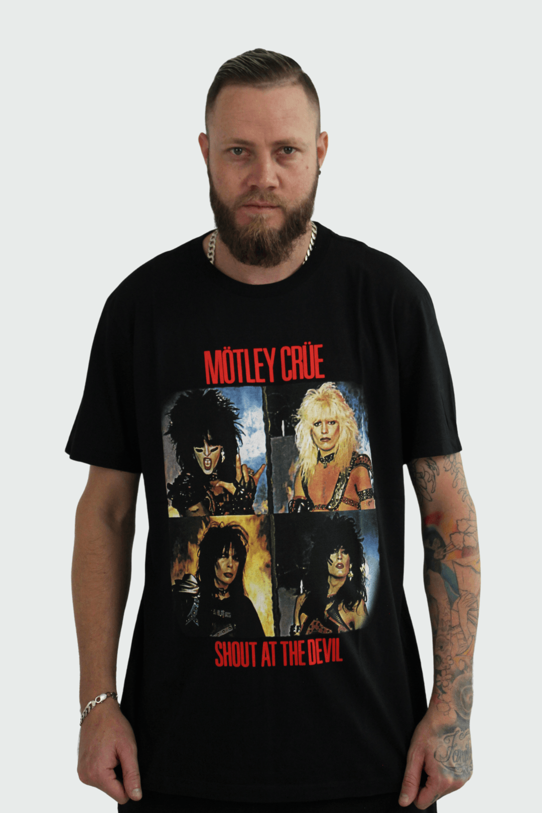 Camiseta Manga Curta Mötley Crüe Shout At the Devil – Consulado do