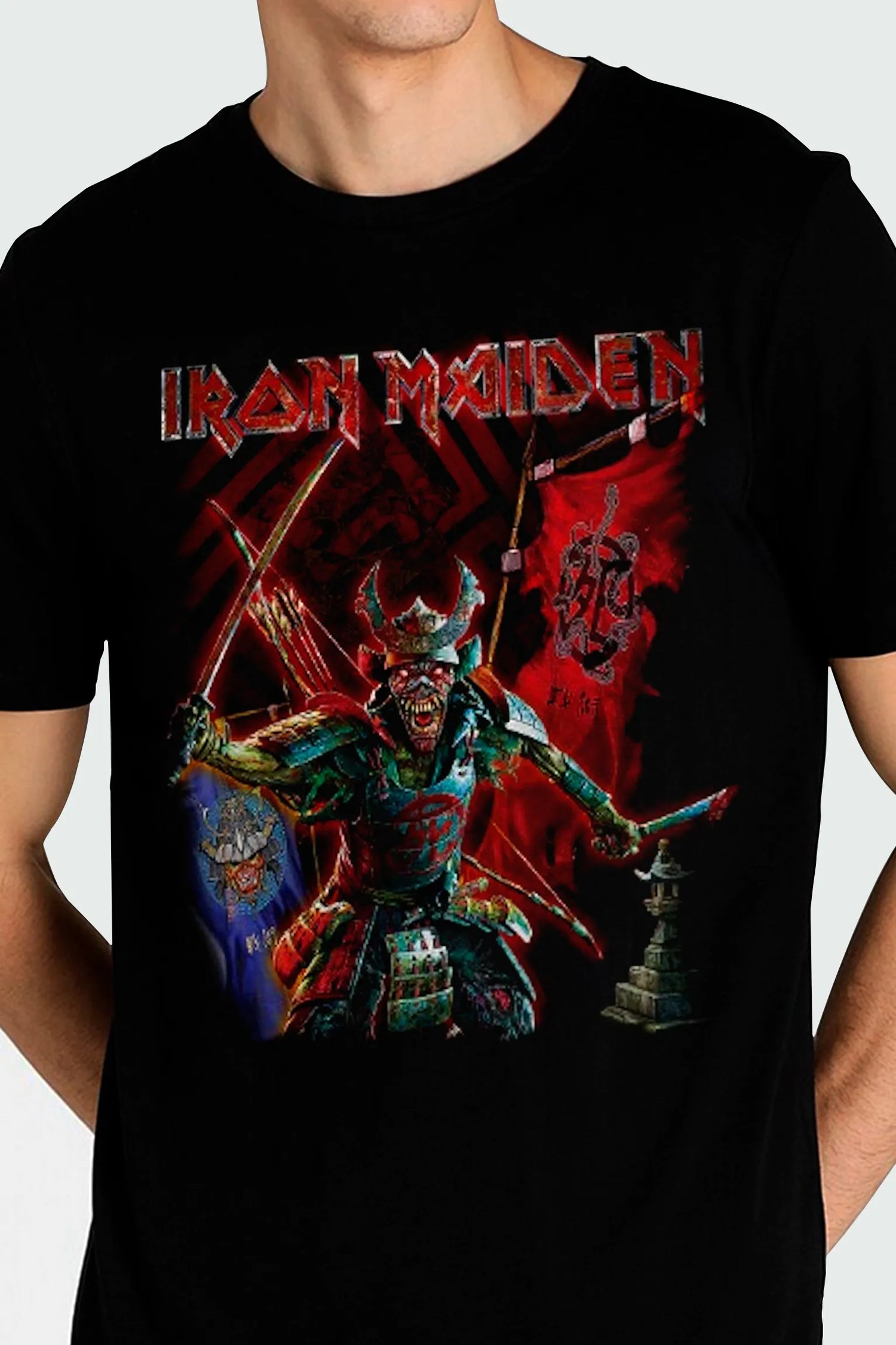 Camiseta Manga Curta Iron Maiden Senjutsu Flag