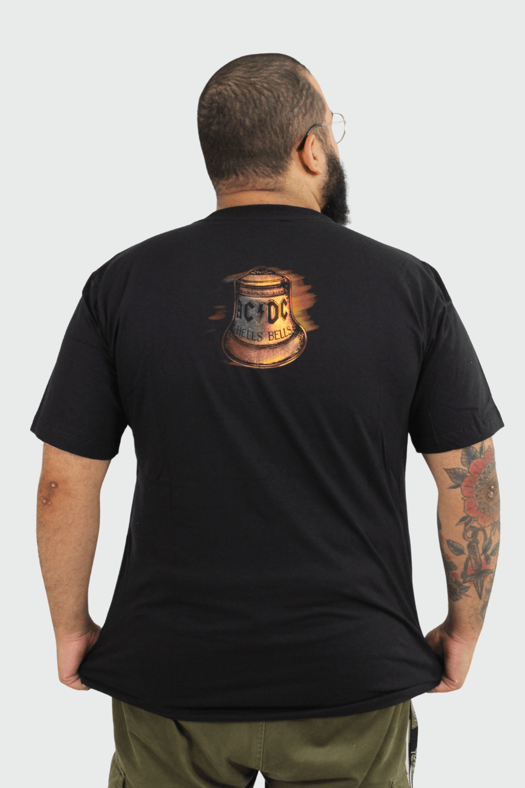 Camiseta Manga Curta AC/DC Hells Bells – Consulado do Rock