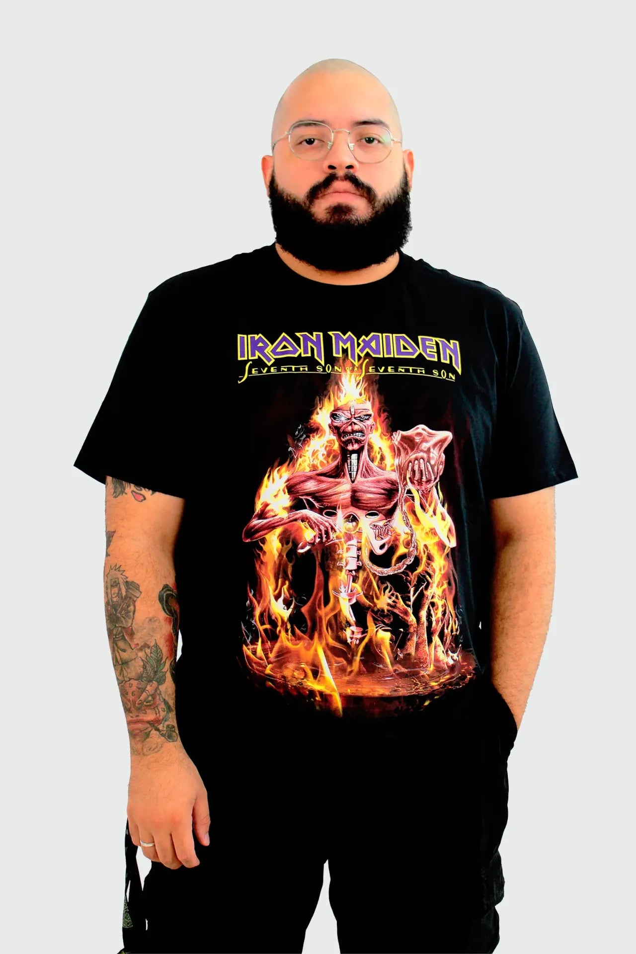 Camiseta Manga Curta Iron Maiden Seventh Son Flames