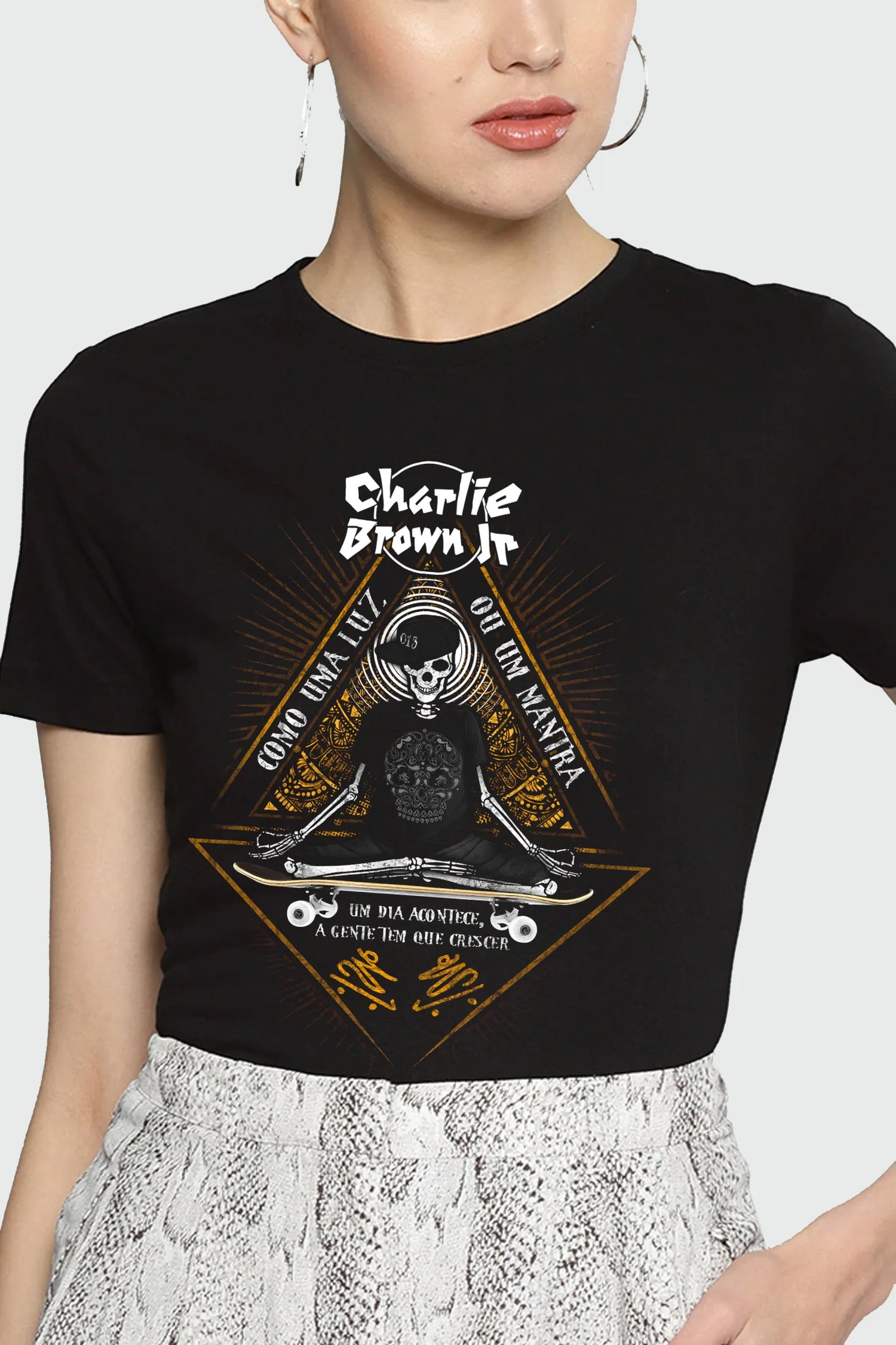 Camiseta Manga Curta Feminina Charlie Brown Jr. Como Uma Luz Ou Um Mantra